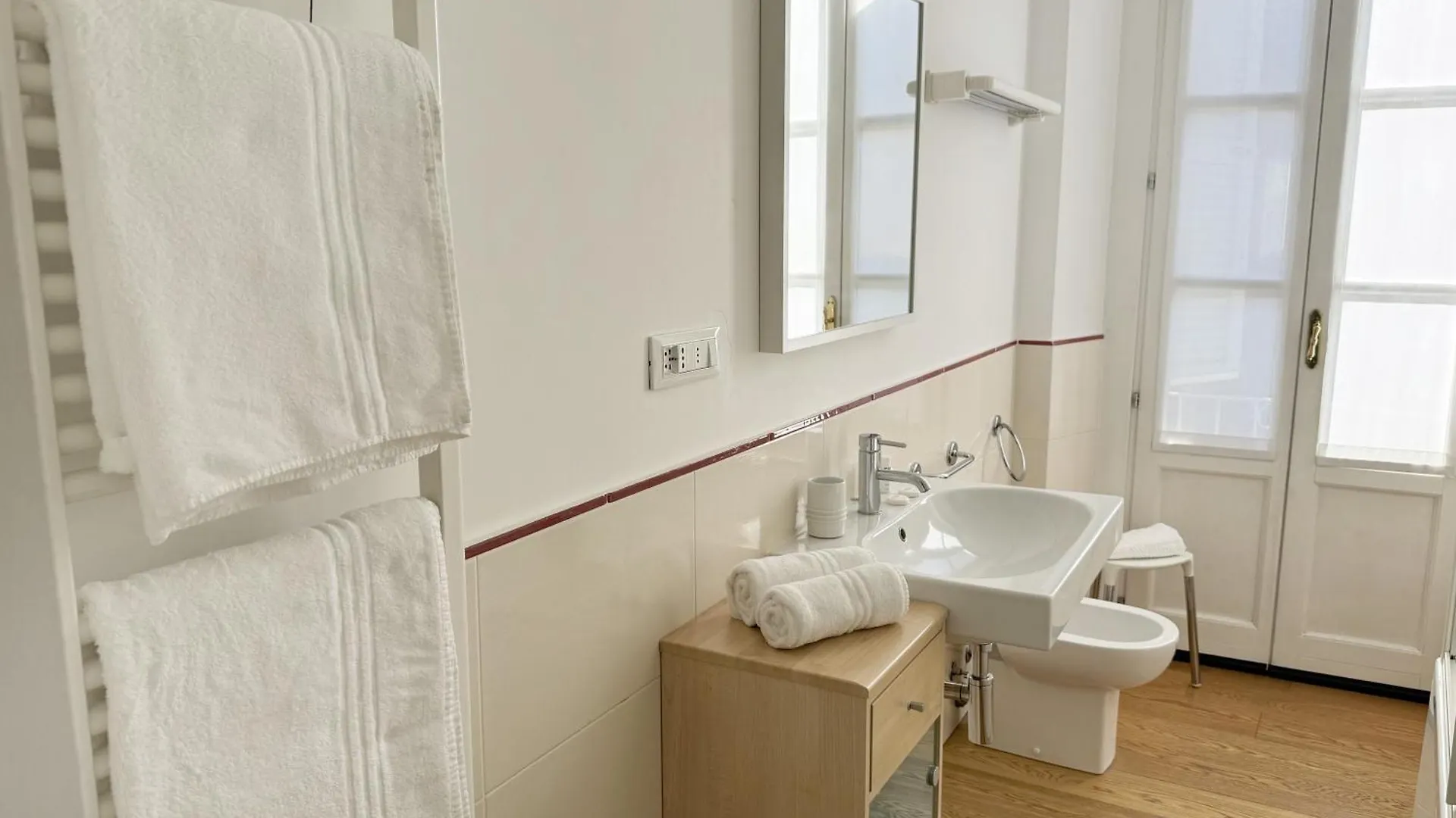 شقة Joivy Cosy Ticinese Retreat 1-Bed Flat Near The Duomo ميلان إيطاليا